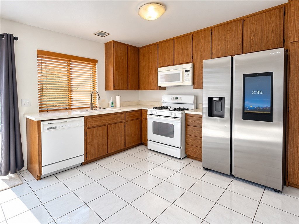 13 Eastmont 41, Irvine CA 92604 - photo 2