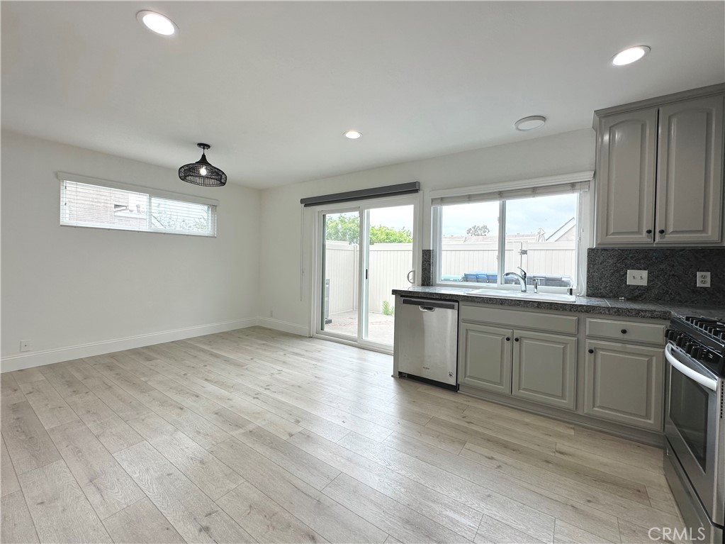 13 Greenleaf#5, Irvine CA 92604 - photo 3