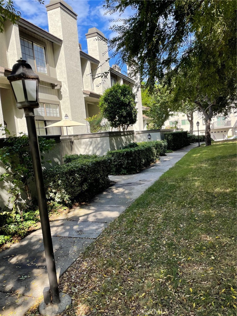 Green area in front of the town home - 13 Sunstream, Irvine CA 92603 - photo 1