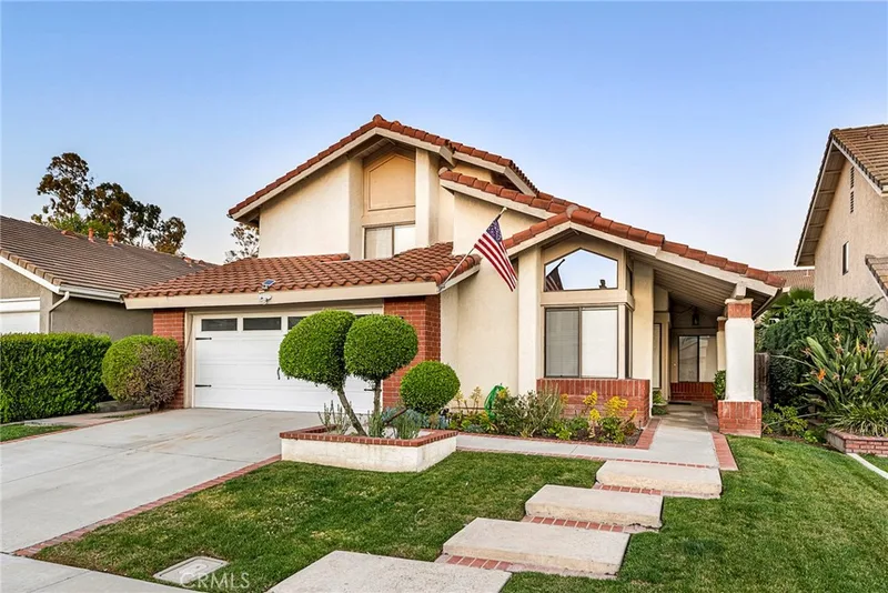 13 W Glorieta, Irvine, CA 92620
