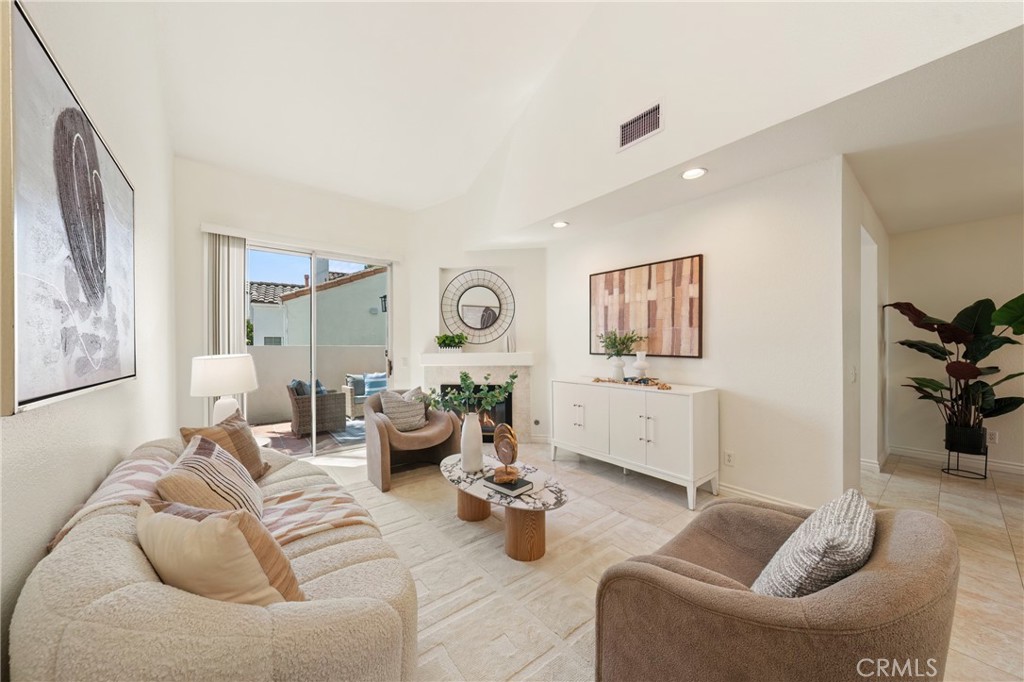130 Almador, Irvine CA 92614 - photo 3