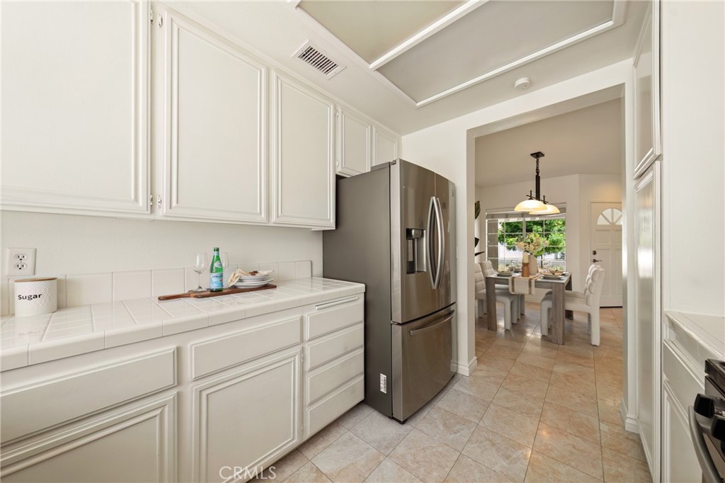130 Almador, Irvine CA 92614 - photo 8