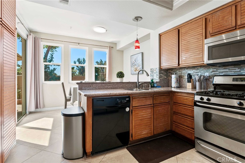 130 Cartier Aisle, Irvine CA 92620 - photo 6