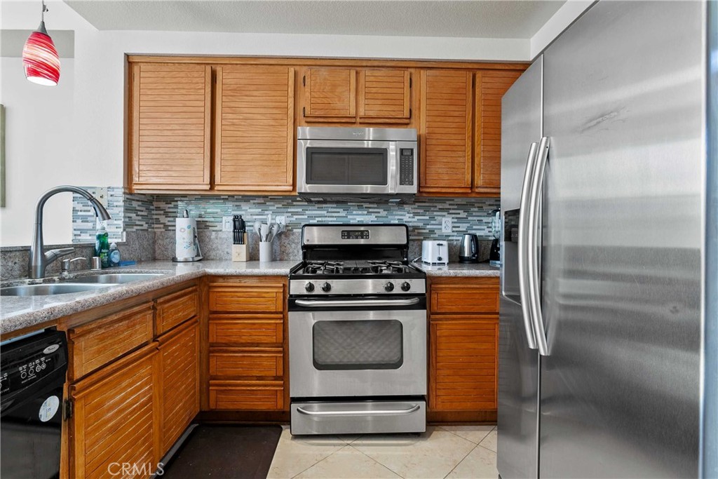 130 Cartier Aisle, Irvine CA 92620 - photo 8