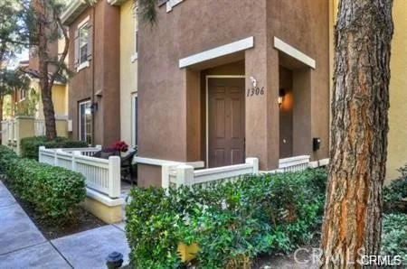 1306 Timberwood, Irvine, CA 92620
