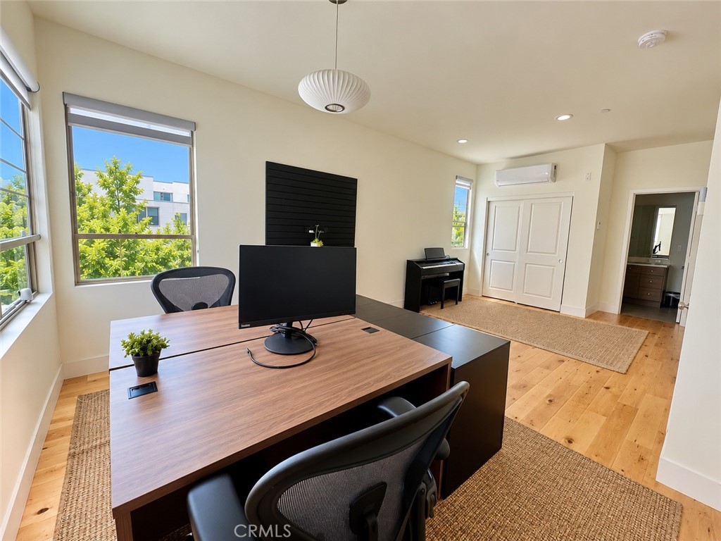 glare removed - 131 Episode, Irvine CA 92618 - photo 30