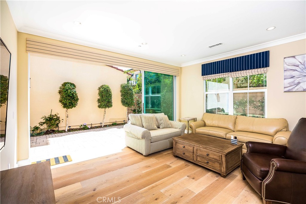 132 Stallion, Irvine CA 92602 - photo 2