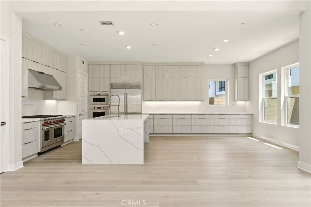 Kitchen 5 - 133 Apron, Irvine CA 92618 - photo 9