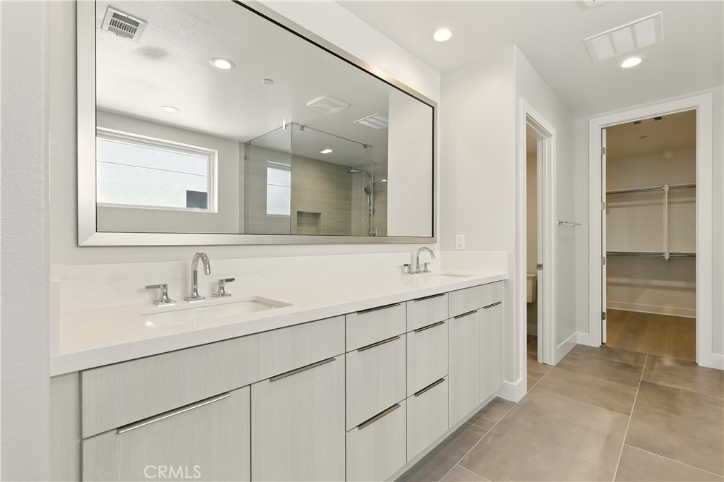 Bathroom 3 - 133 Apron, Irvine CA 92618 - photo 16