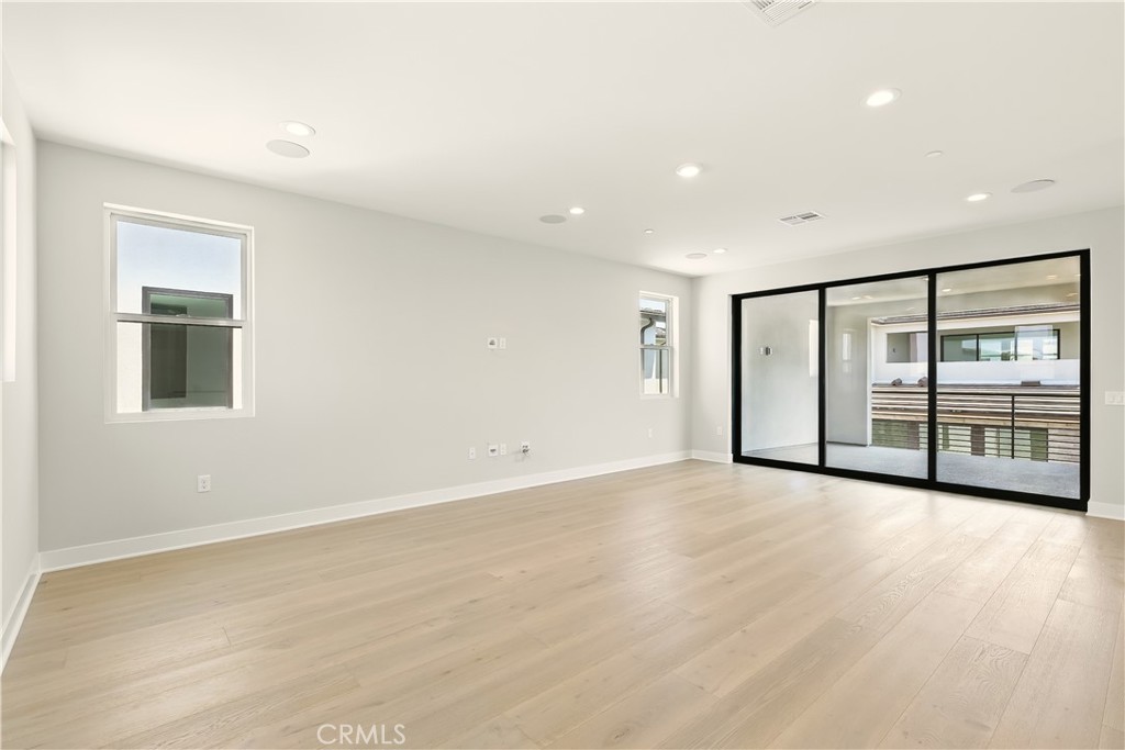 Upstairs 3 - 133 Apron, Irvine CA 92618 - photo 32
