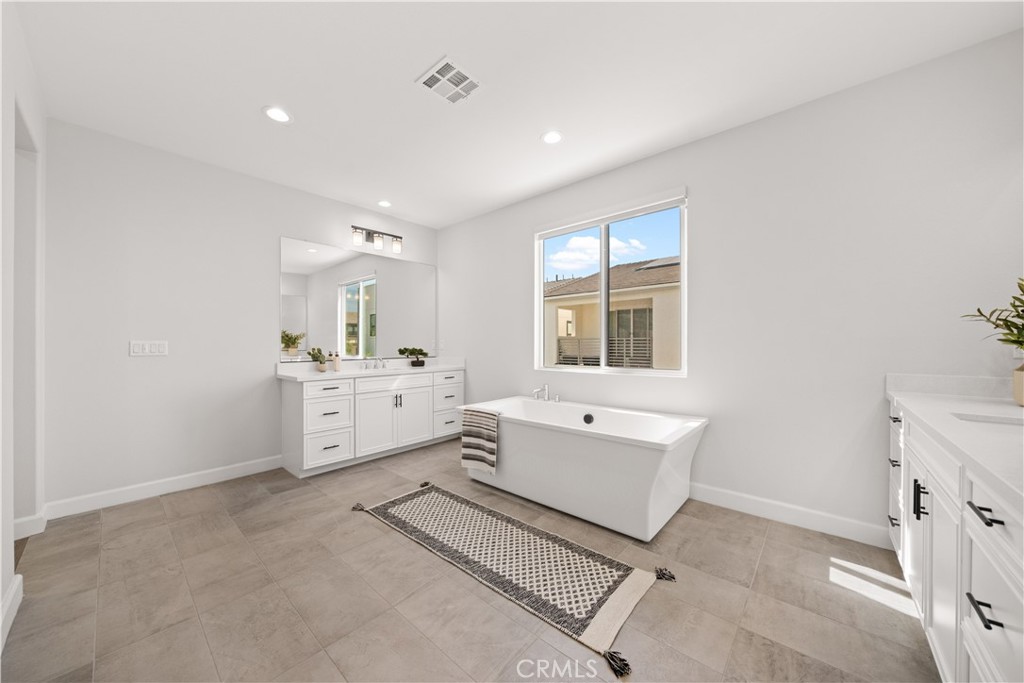 133 Chant, Irvine CA 92618 - photo 43