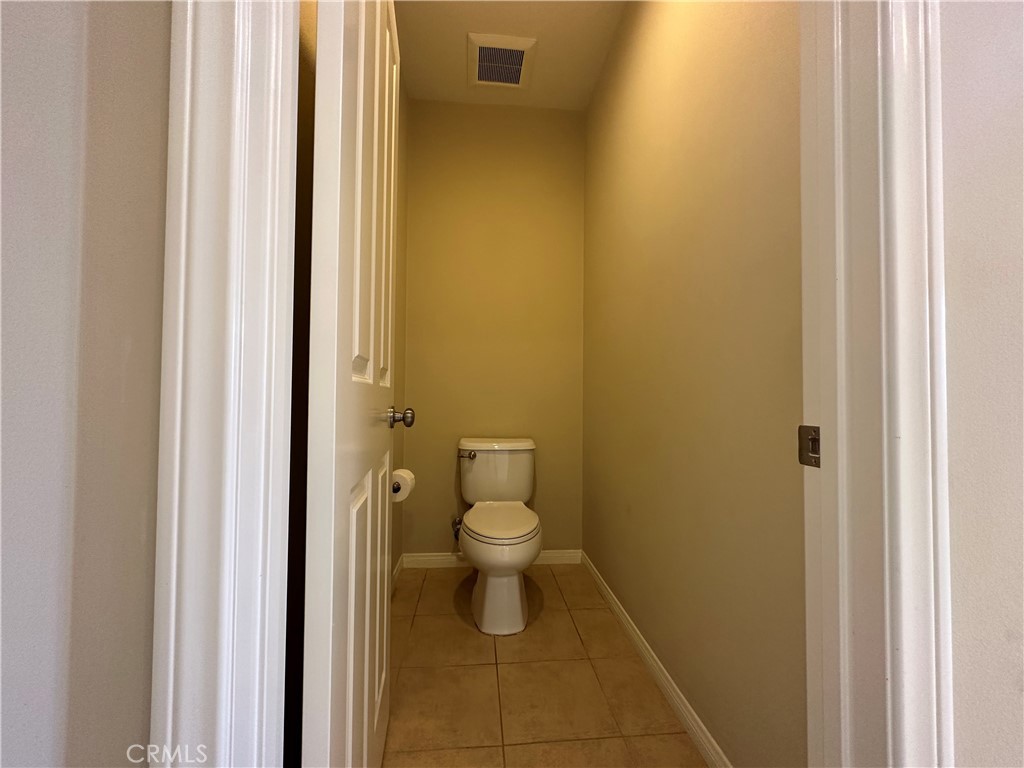 Bathroom 2 (Master) - 133 Lamplighter, Irvine CA 92620 - photo 18