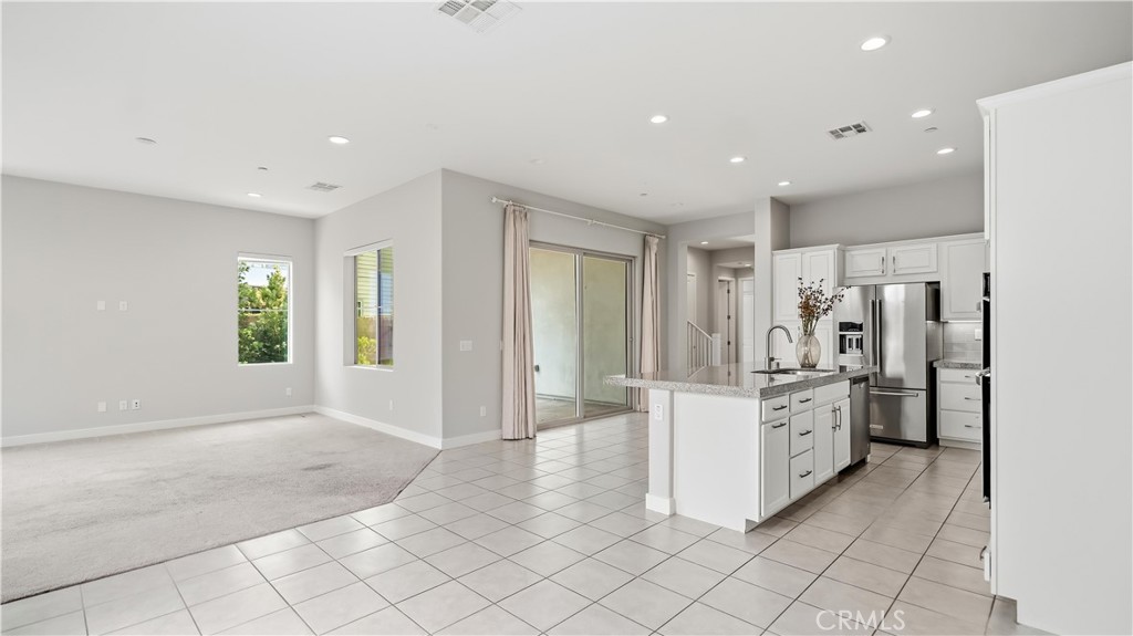 133 Masterpiece, Irvine CA 92618 - photo 2