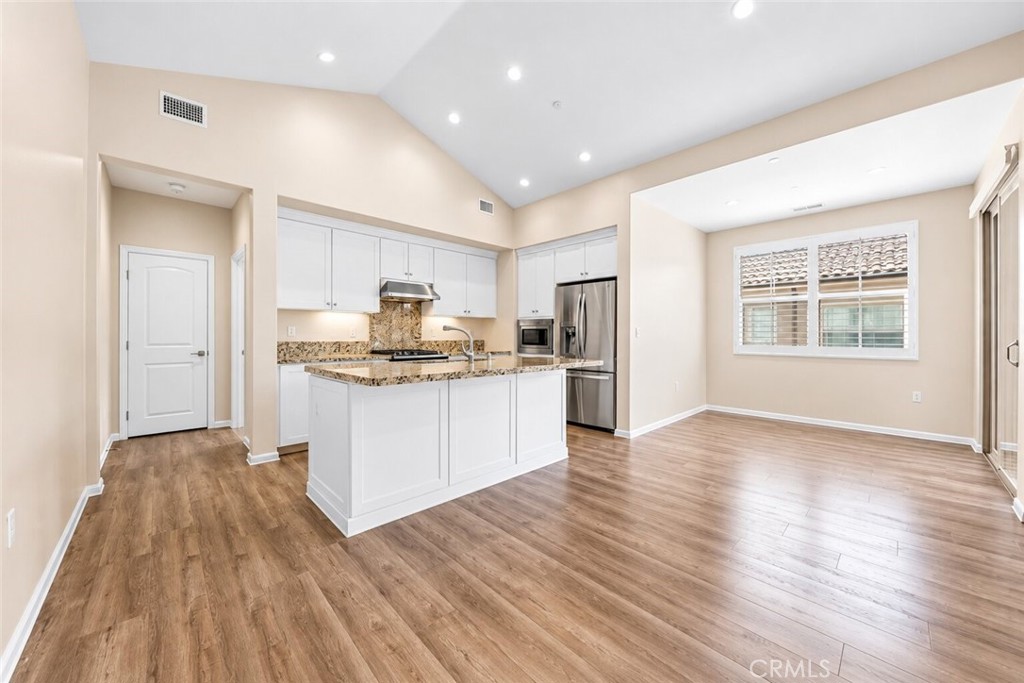 134 Canvas, Irvine CA 92620 - photo 5