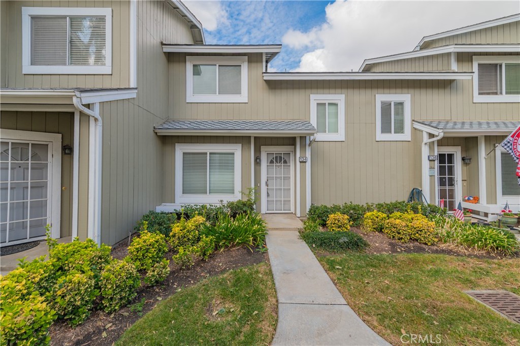 134 Monroe, Irvine CA 92620 - photo 2