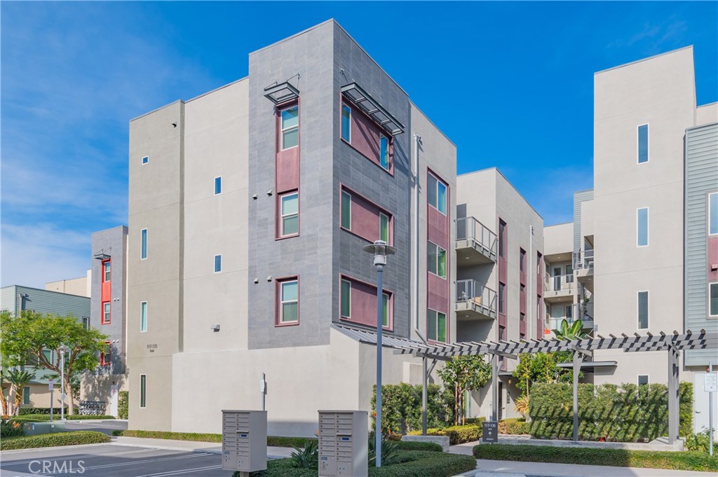 135 Bowery, Irvine CA 92612 - photo 1