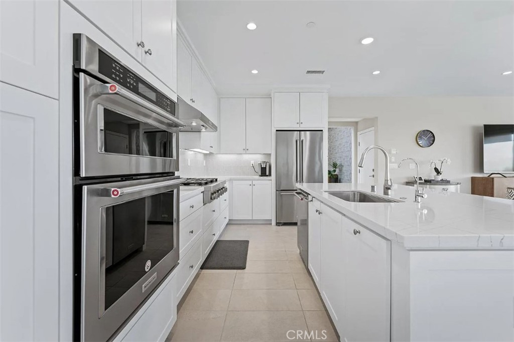 135 Oceano, Irvine CA 92620 - photo 12