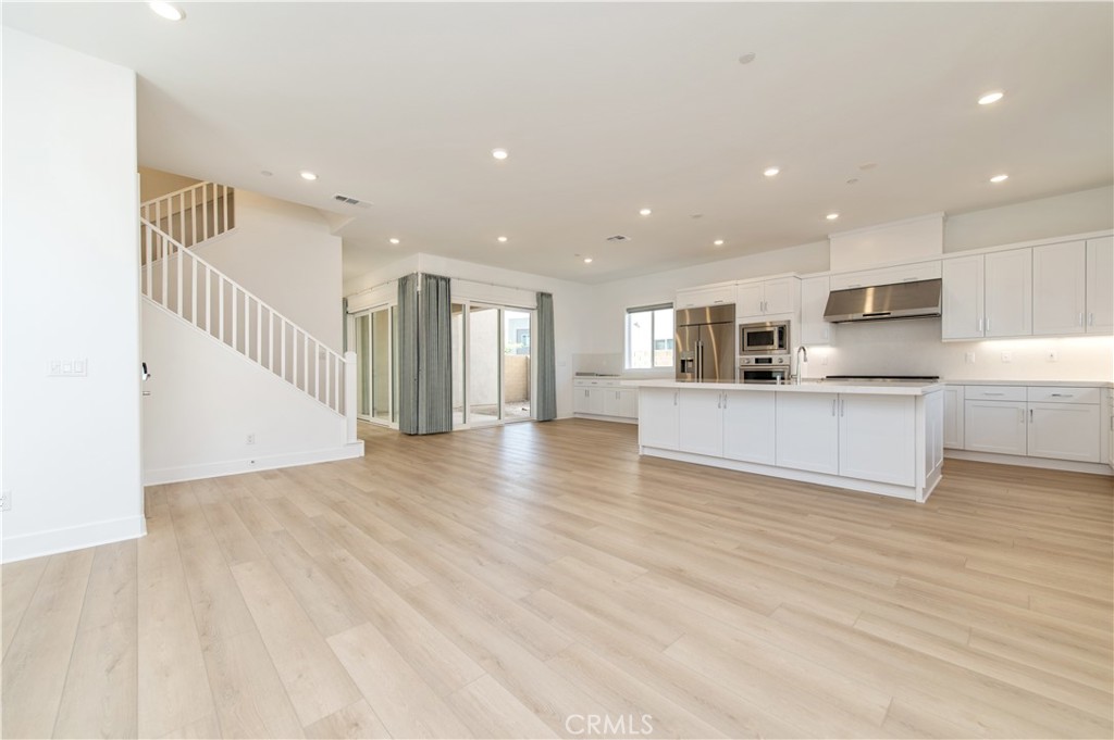 135 Sawbuck, Irvine CA 92618 - photo 4