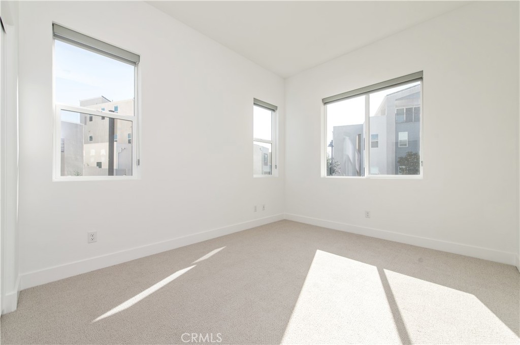 135 Sawbuck, Irvine CA 92618 - photo 12
