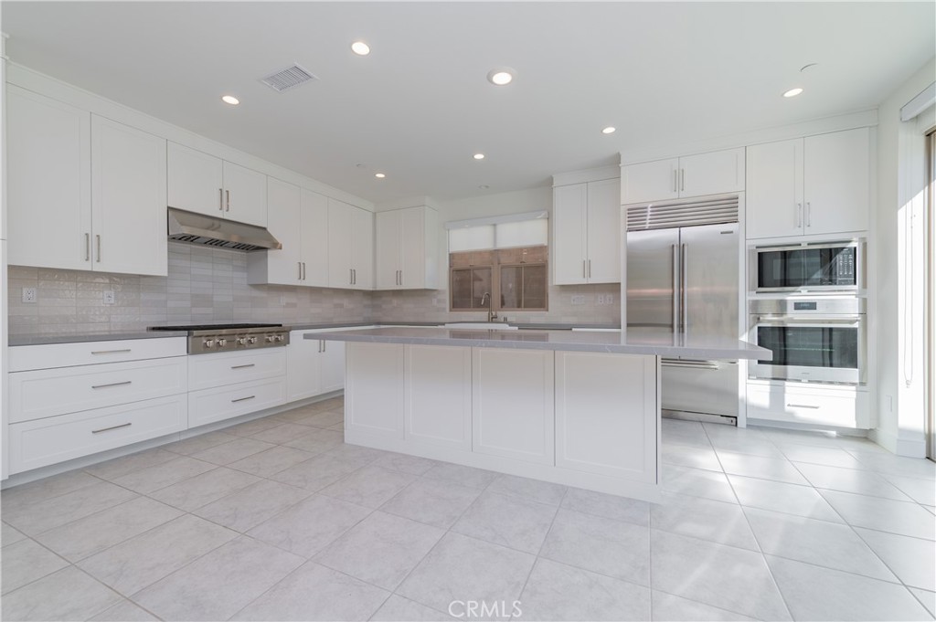 136 Albero, Irvine CA 92602 - photo 12