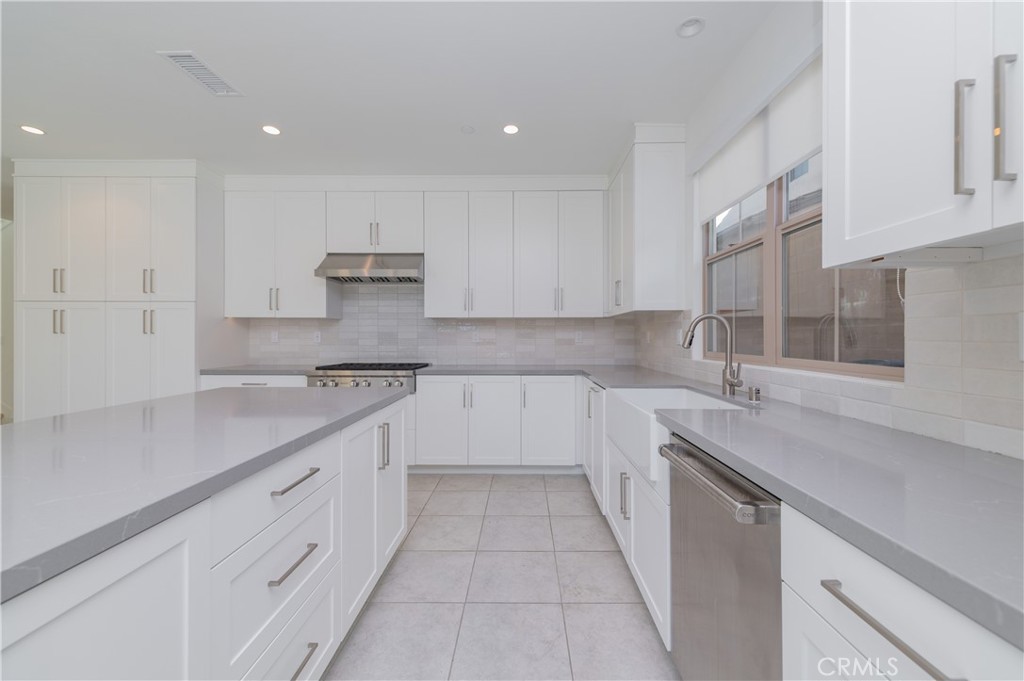 136 Albero, Irvine CA 92602 - photo 13