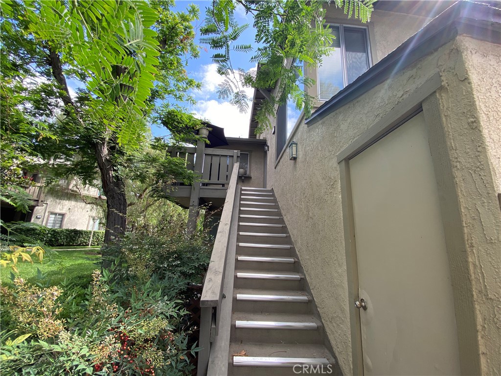 136 Echo Run, Irvine CA 92614 - photo 4