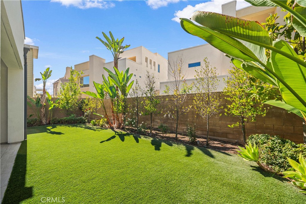 SPACIOUS WRAPAROUND YARD featuring plenty of green outdoor space - 136 Episode, Irvine CA 92618 - photo 22