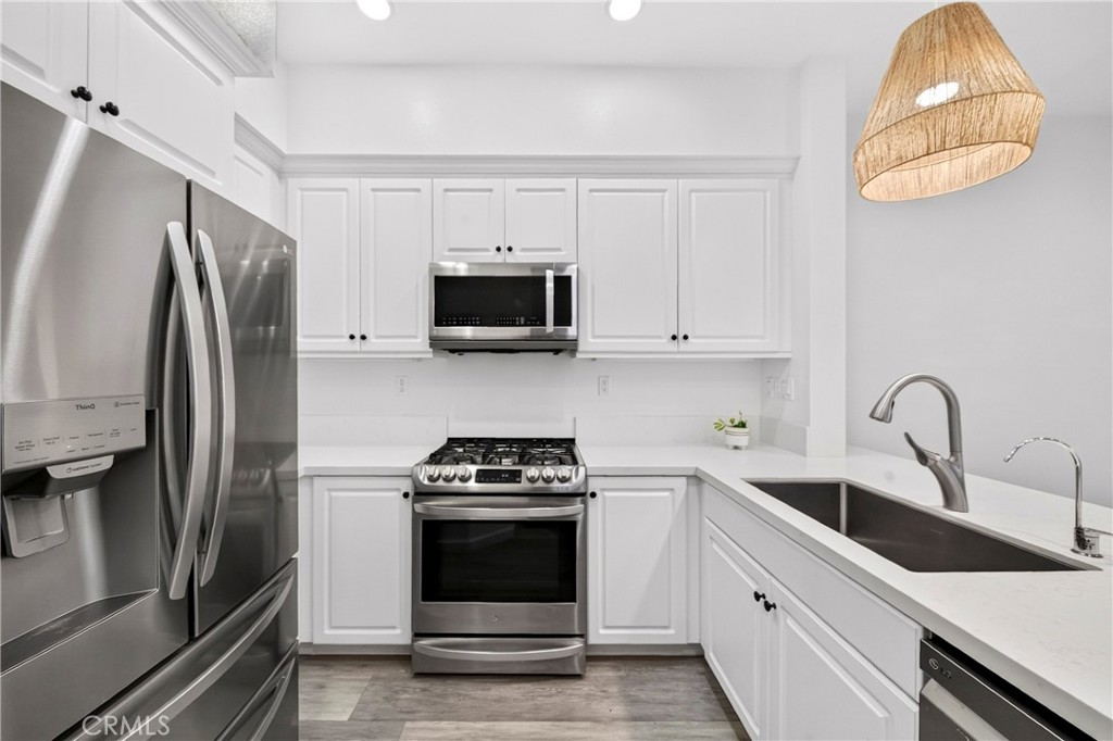 136 Hedge Bloom, Irvine CA 92618 - photo 13