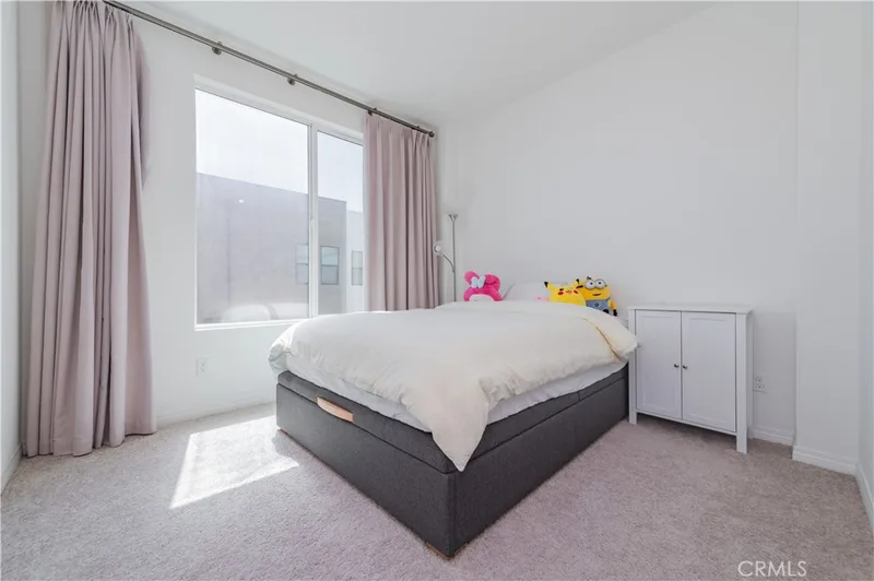 136 Rondo, Irvine, CA 92618