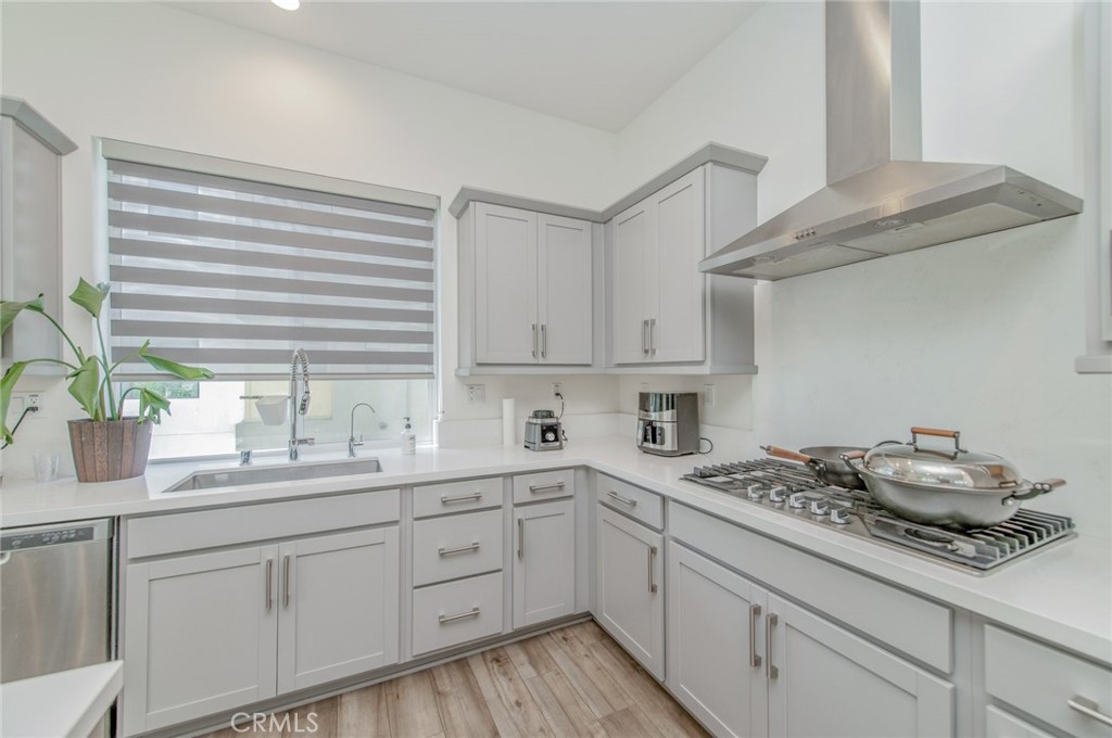 136 Rondo, Irvine CA 92618 - photo 5