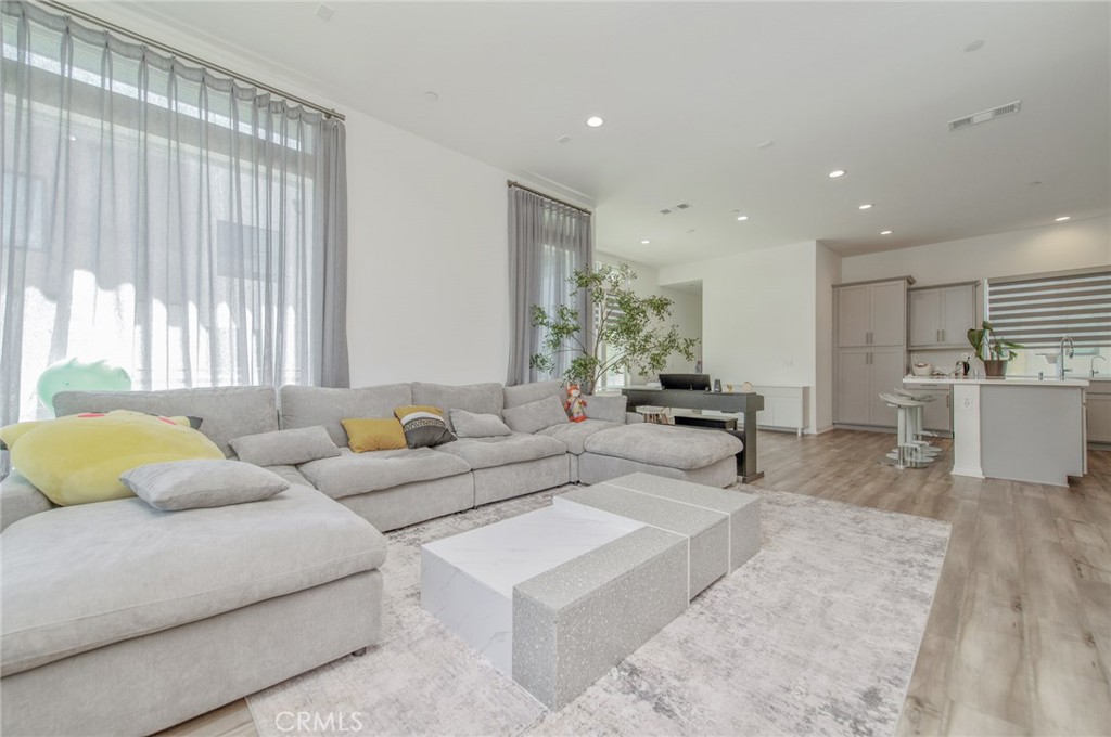 136 Rondo, Irvine CA 92618 - photo 9