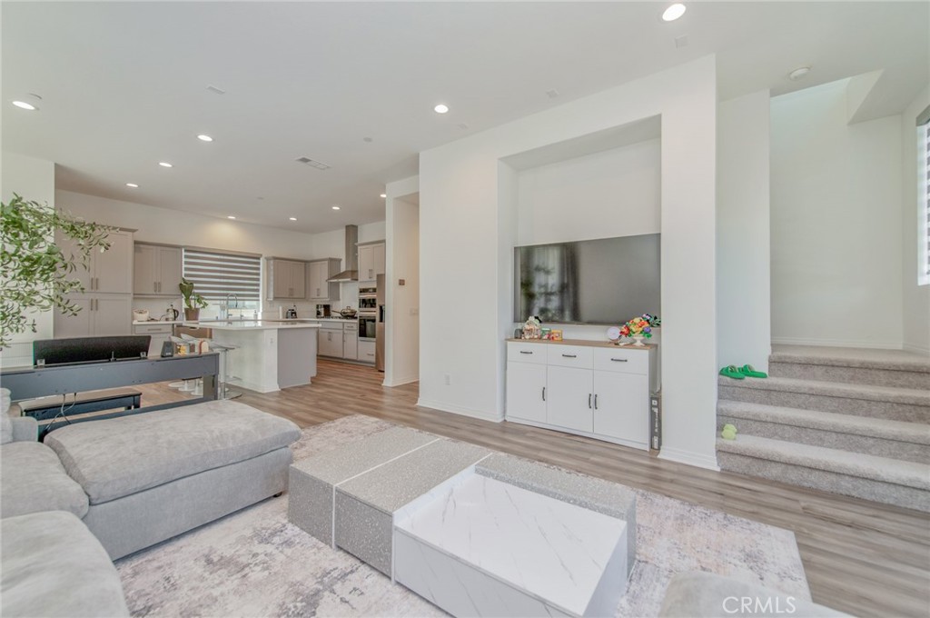 136 Rondo, Irvine CA 92618 - photo 10