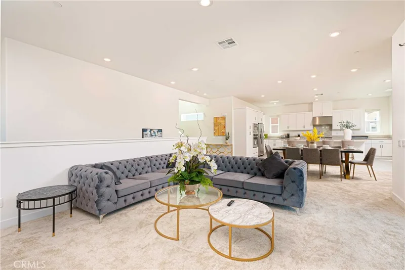 136 Sentosa, Irvine