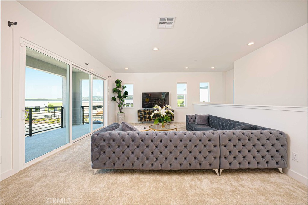 136 Sentosa, Irvine CA 92618 - photo 2