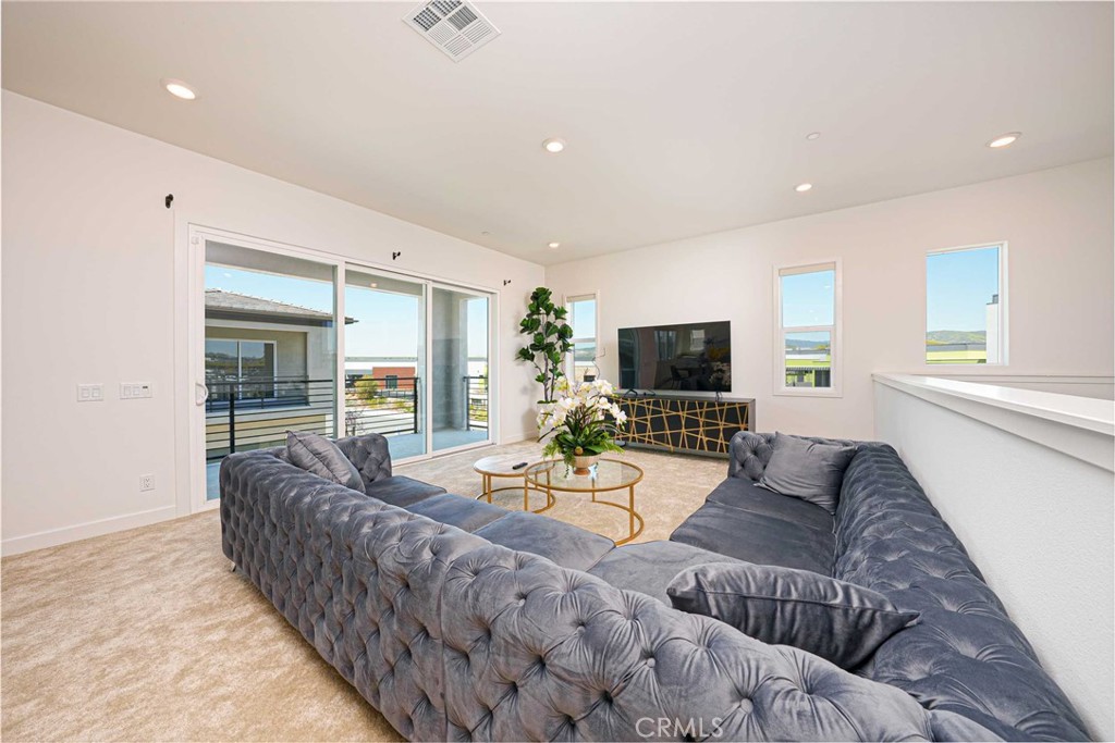 136 Sentosa, Irvine CA 92618 - photo 3