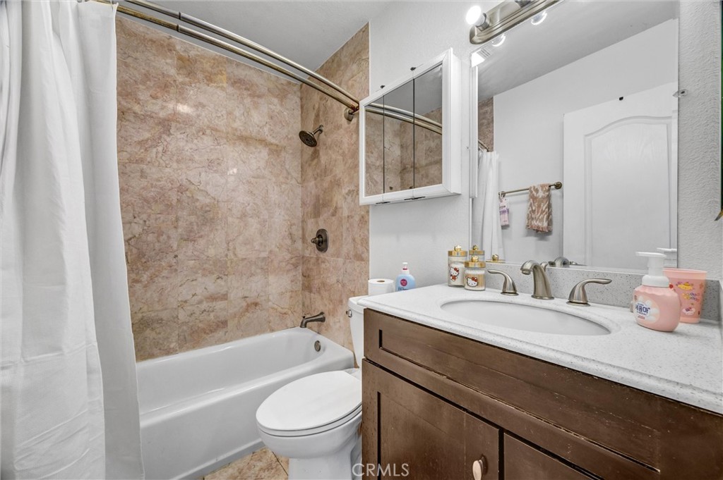 13692 Solitaire, Irvine CA 92620 - photo 19