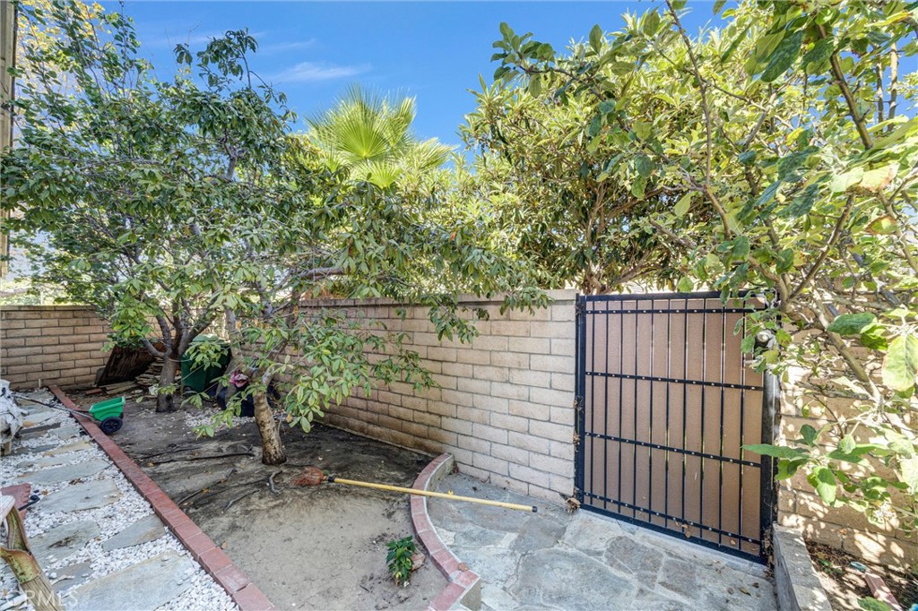 13692 Solitaire, Irvine CA 92620 - photo 28