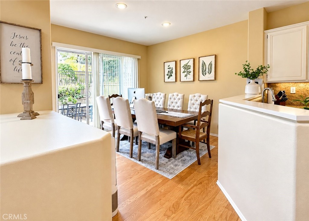 137 Islington, Irvine CA 92620 - photo 4
