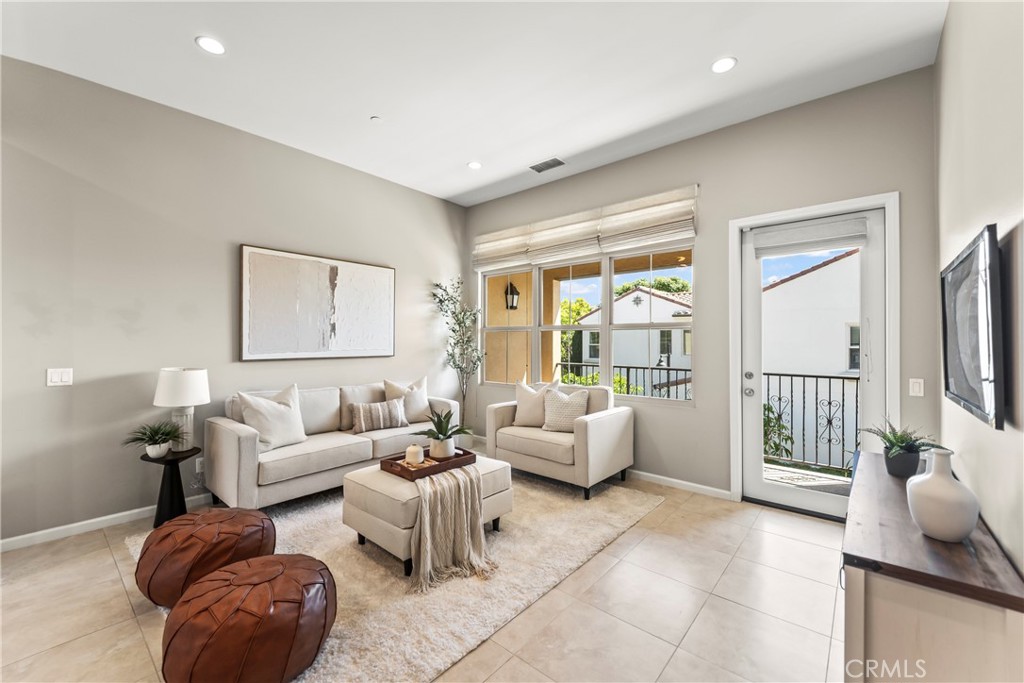 138 Velvet Flower, Irvine CA 92620 - photo 4