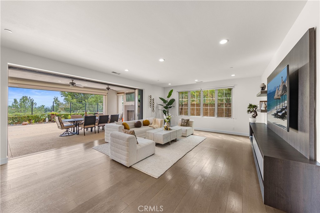 139 Sunset, Irvine CA 92602 - photo 5