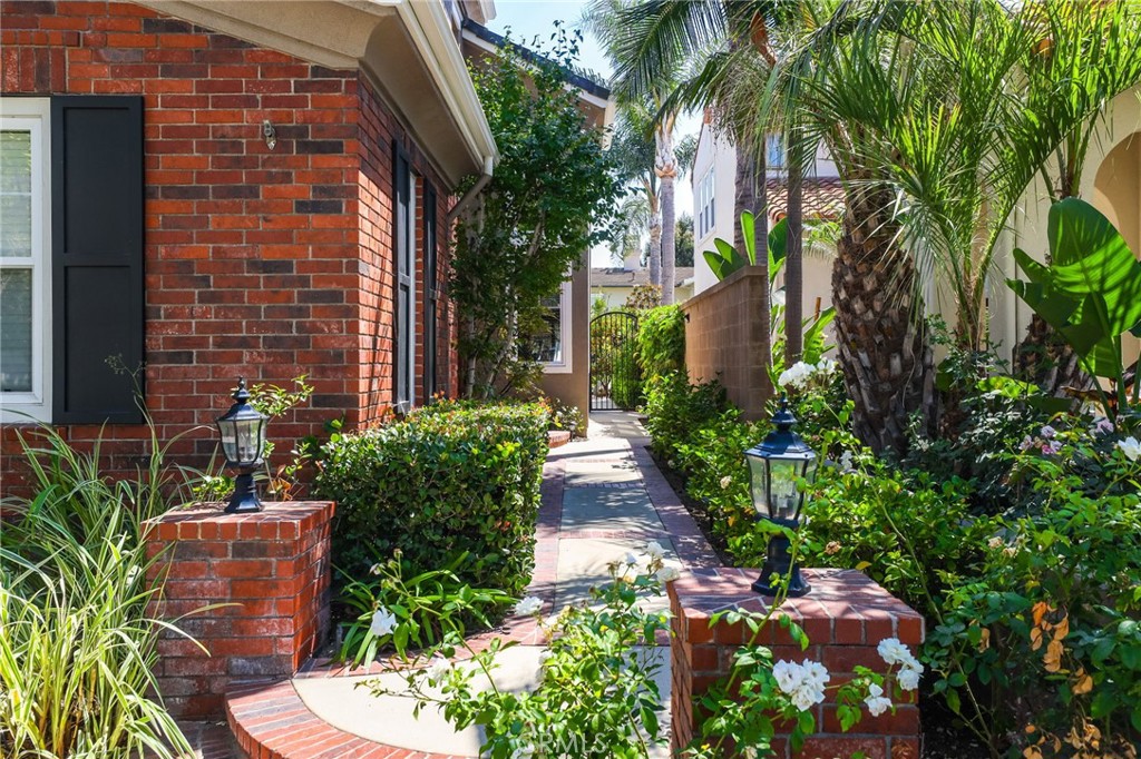 14 Buellton, Irvine CA 92602 - photo 2