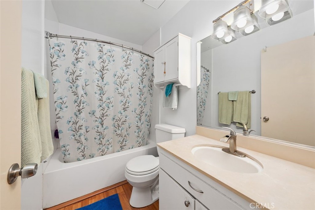 Upstairs full bathroom with tub and shower combination. - 14 Greenleaf, Irvine CA 92604 - photo 22