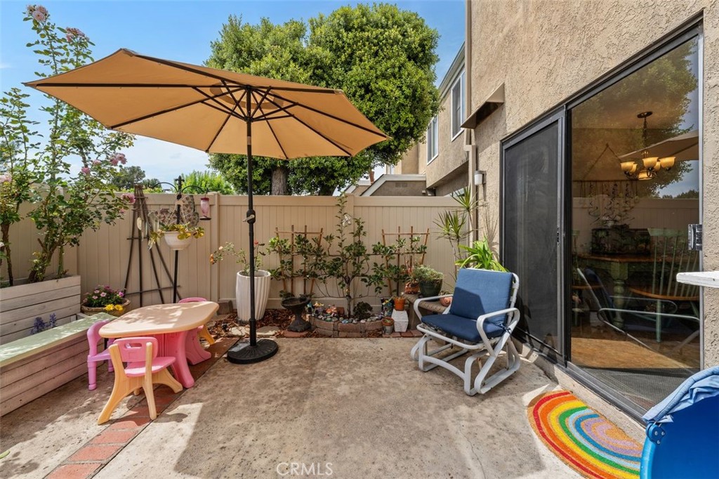Exclusive-use patio with room for outdoor seating, gardening, and entertaining. - 14 Greenleaf, Irvine CA 92604 - photo 28