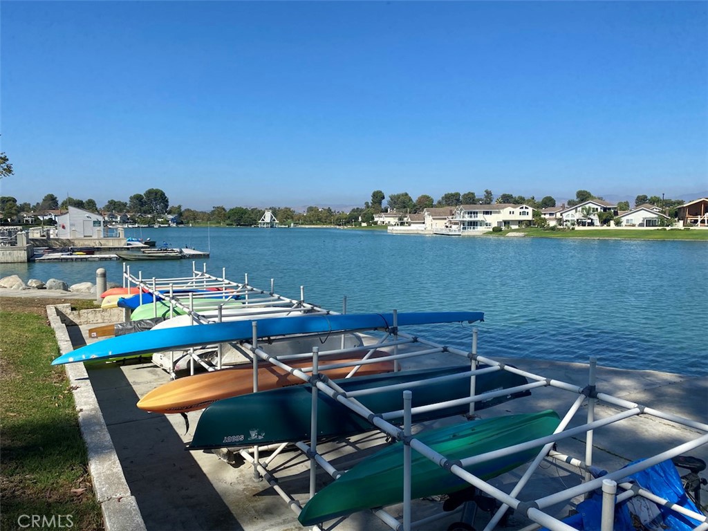 Woodbridge lake with docks and waterfront recreation. - 14 Greenleaf, Irvine CA 92604 - photo 41
