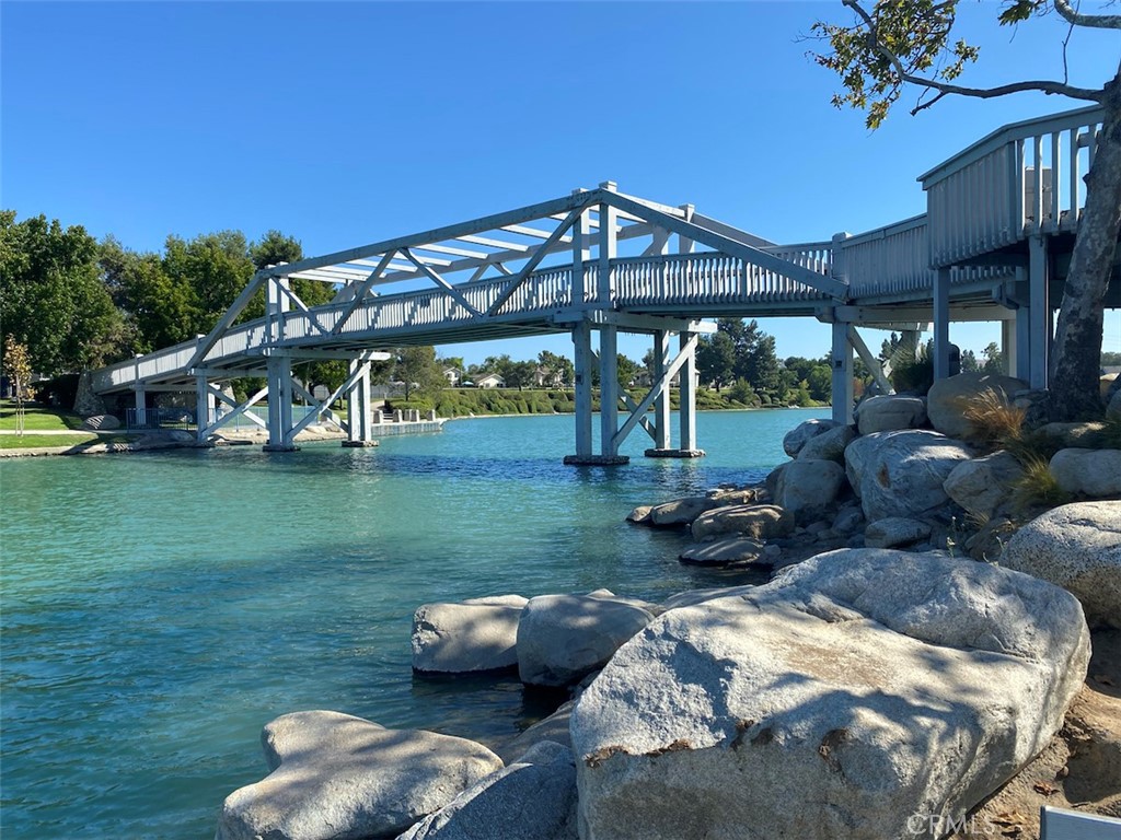 Woodbridge pedestrian bridge and waterfront scenery. - 14 Greenleaf, Irvine CA 92604 - photo 51