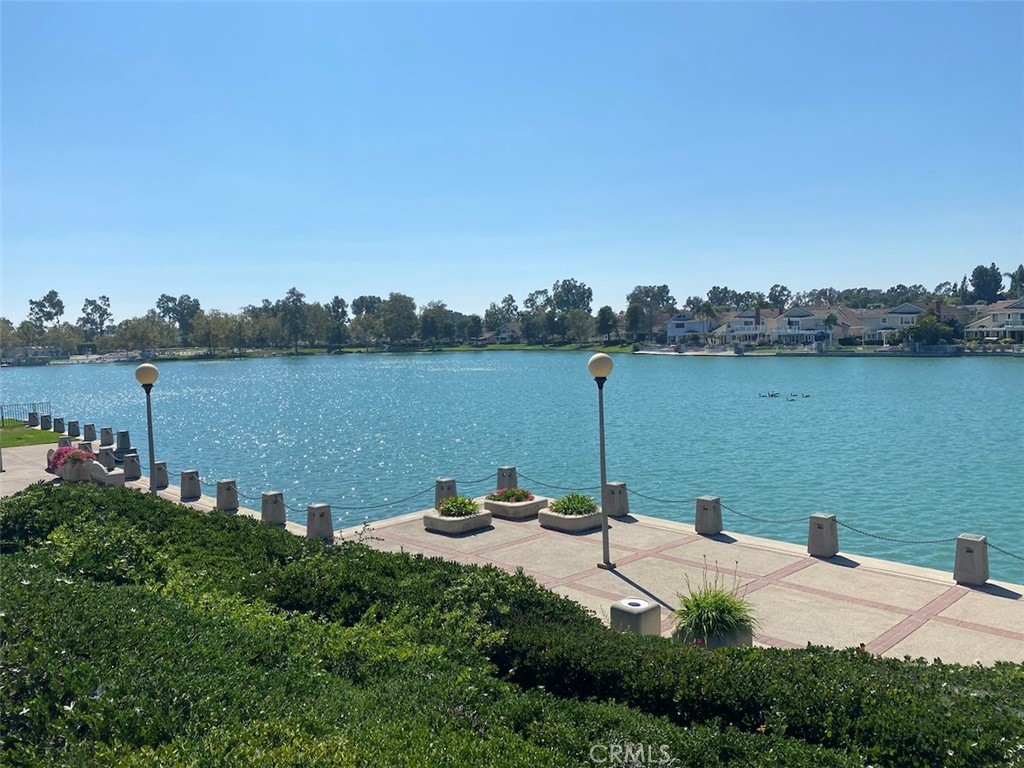 Woodbridge lakefront with sandy beach and scenic waterfront views. - 14 Greenleaf, Irvine CA 92604 - photo 55