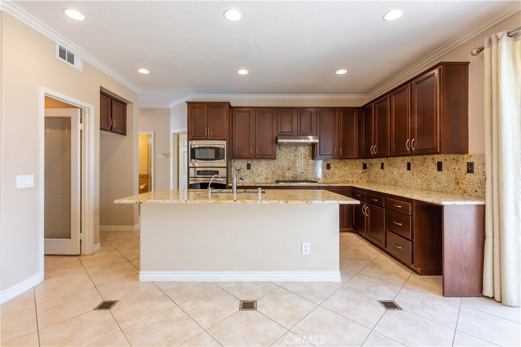 kitchen - 14 Monument, Irvine CA 92602 - photo 5