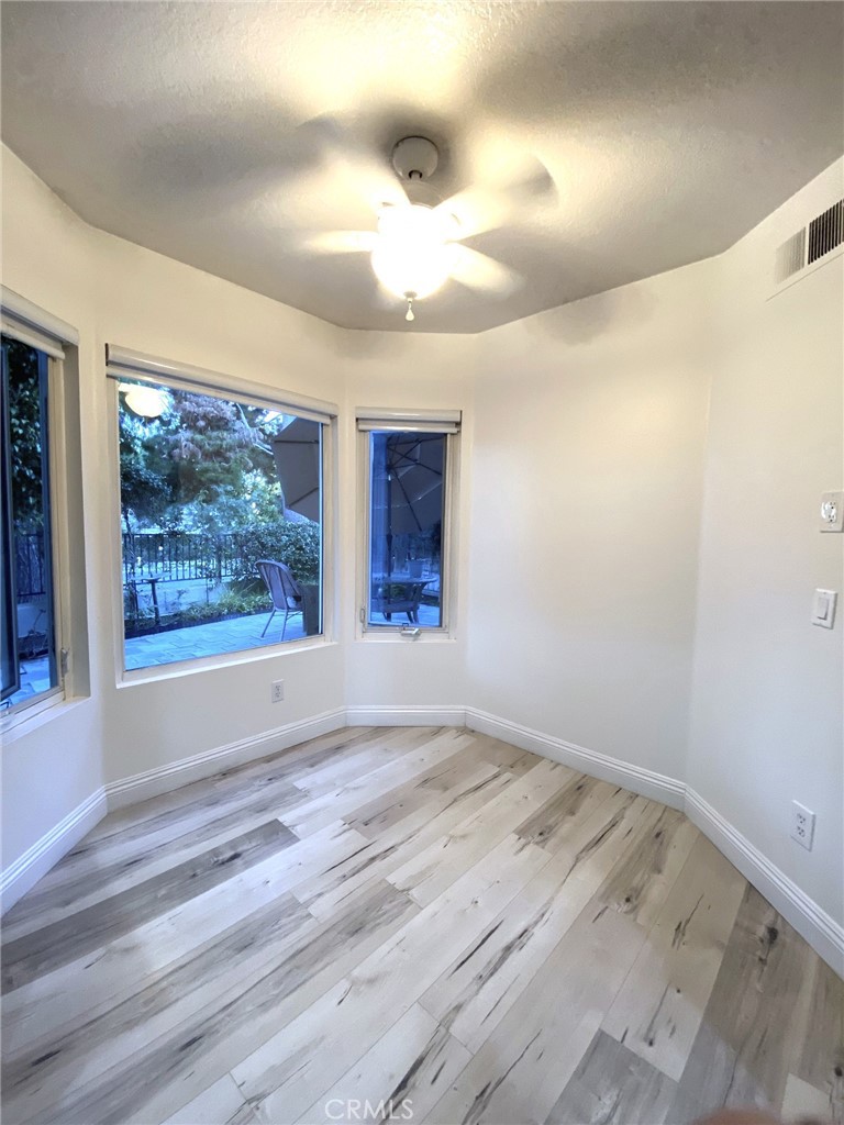 Breakfast nook - 14 Rainbow Lk 3, Irvine CA 92614 - photo 12