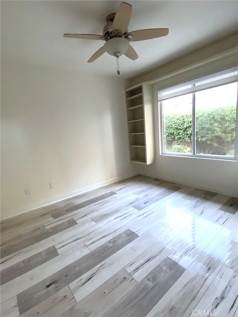 Downstairs main-floor bedroom - 14 Rainbow Lk 3, Irvine CA 92614 - photo 14