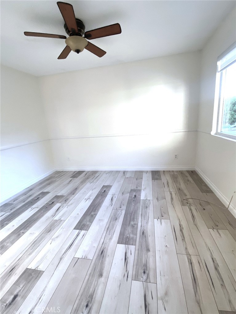 Generously sized 2nd bedroom upstairs - 14 Rainbow Lk 3, Irvine CA 92614 - photo 29